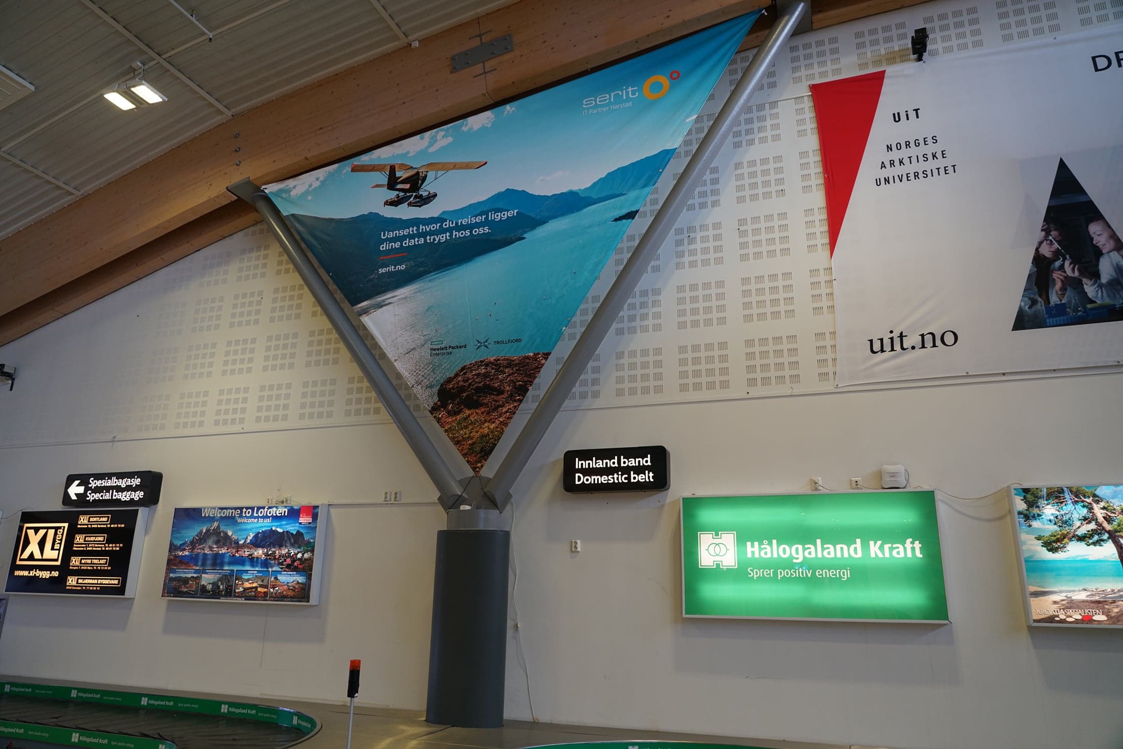 Banner — Ankomst, innland