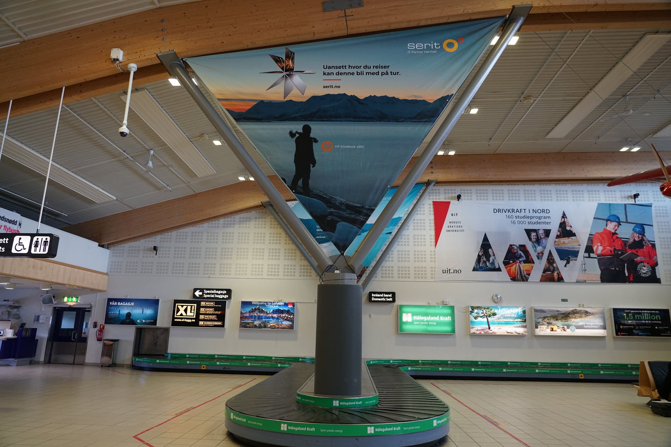 Banner — Ankomst, innland