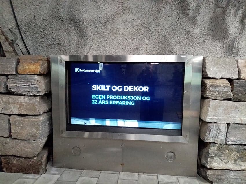Skjerm — Videovegg ved automat